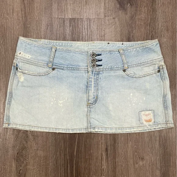 Bongo Y2K Light Wash Denim Mini Skirt Size 17 90s 2000s - Picture 2 of 11